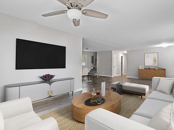 3rd image of 3208 Shaftsbury St