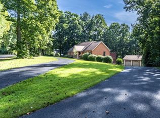 310 Chestnut Hill Rd, Summersville, WV 26651