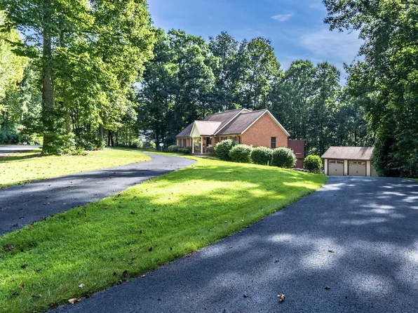 310 Chestnut Hill Rd, Summersville, WV 26651