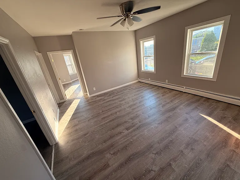 506 Alden St #1 — Photo 4