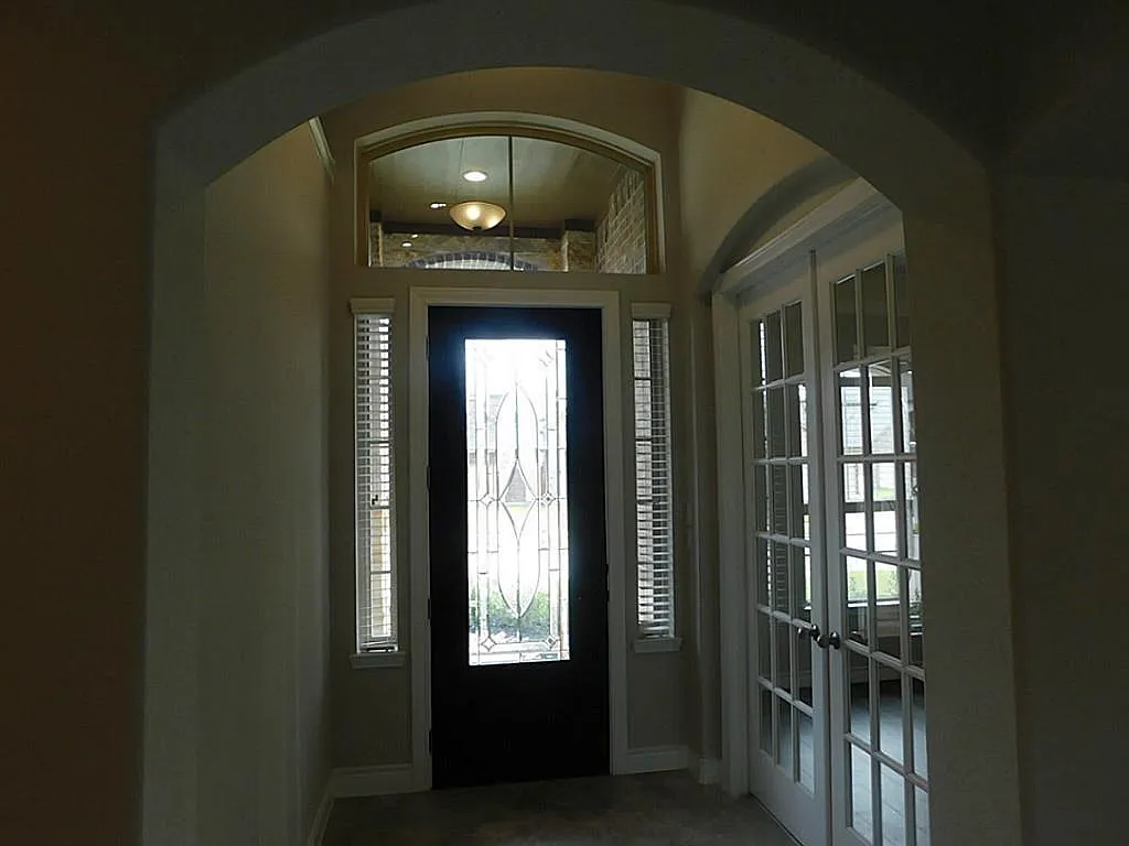 4 bed, 3.5 bath, 3196 sqft, $3,500 — Photo 4