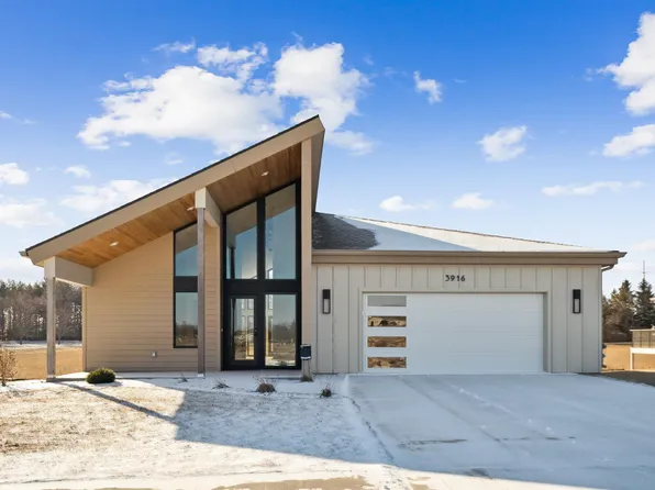 3920 Keagles Xing, Cedar Falls, IA 50613