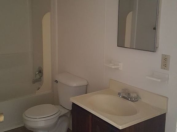 2nd image of 47 Chardonnay Ave APT 6