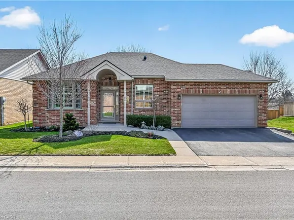 16 Northernbreeze St #63, Hamilton, ON L0R 1W0