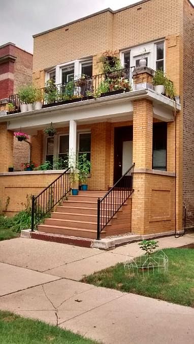 1st image of 1214 W Cornelia Ave #1
