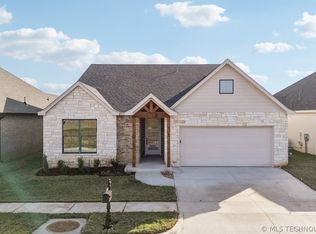 9722 E 132nd St, Bixby, OK 74008
