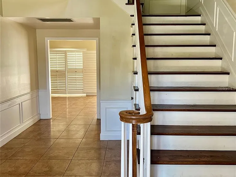 3913 Northampton Way — Photo 5