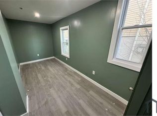 71 W Alpine St #1, Newark, NJ 07108