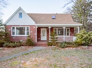 144 Beverly Rd, South Huntington, NY 11746