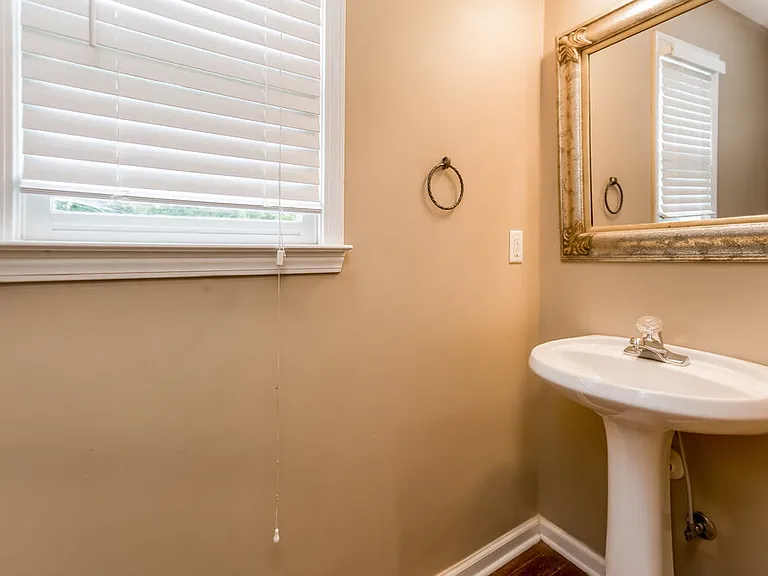 815 Tynsdale Dr — Photo 16