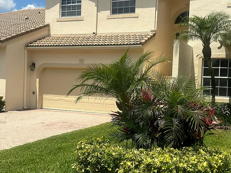 8133 Mulligan Cir — Photo 29