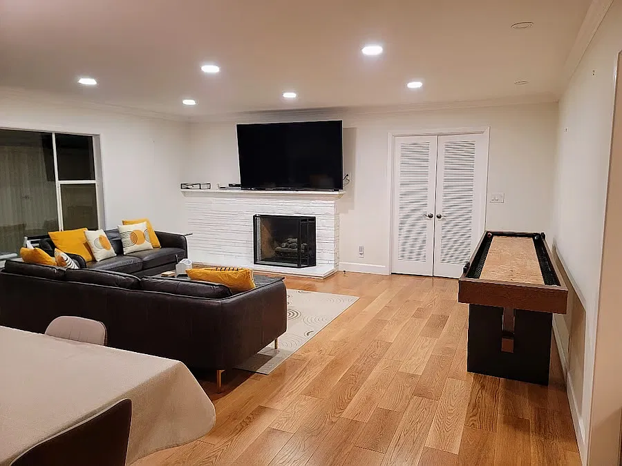 4 bed, 4.5 bath, 2800 sqft, $13,000 — Photo 2