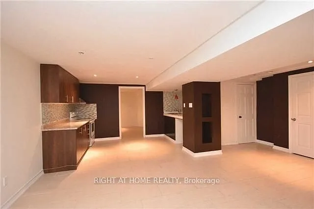 1466 Bayshire Dr — Photo 24