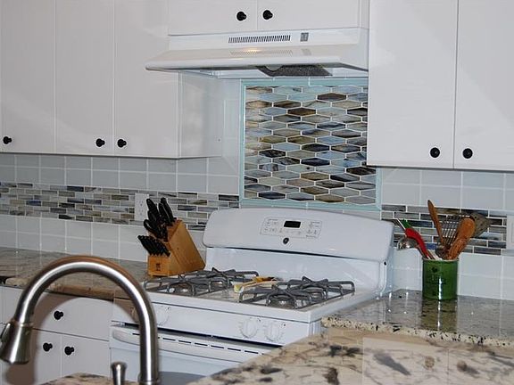 5th image of 11945 Forest Park Cir
