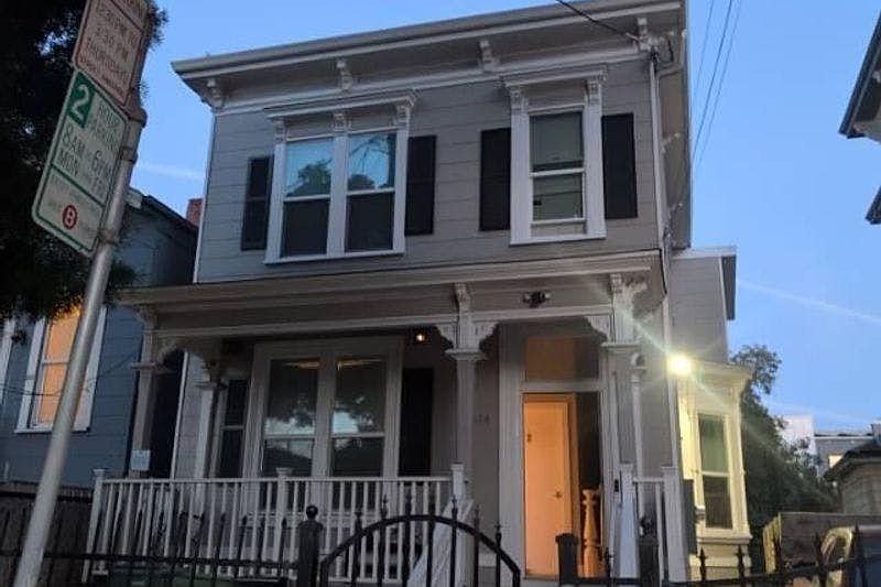 1st image of 814 Henry St