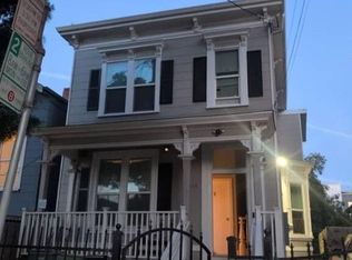 814 Henry St, Oakland, CA 94607