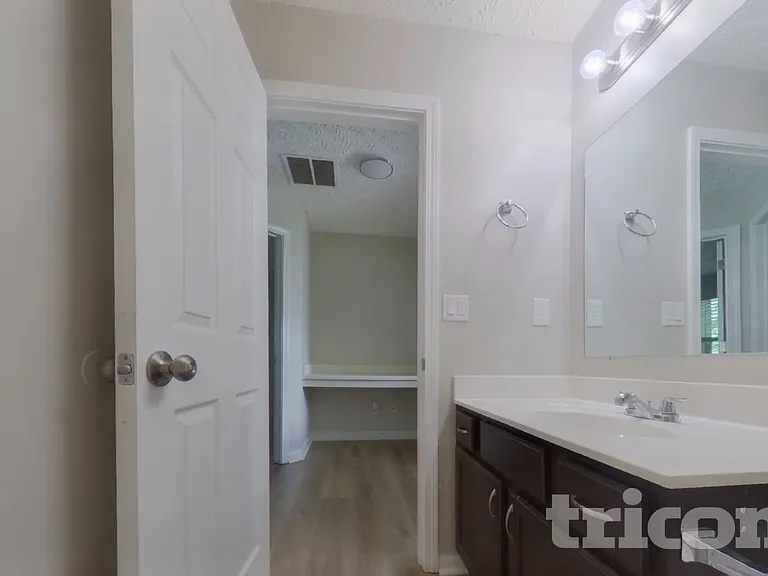 411 Clearstream Ln — Photo 13