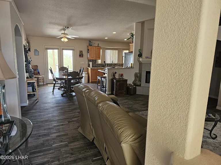 1740 Quartz Ln — Photo 6