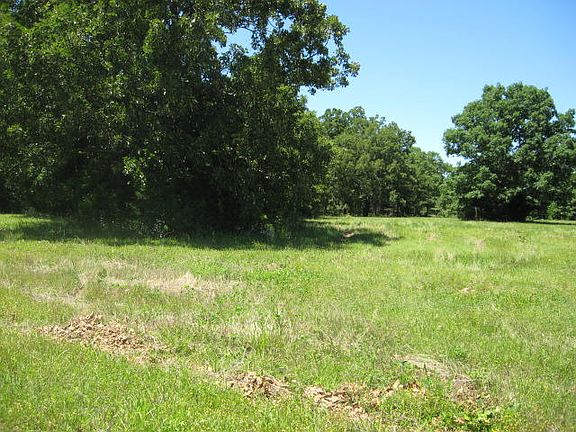 4th image of 20 Sawyer Ln