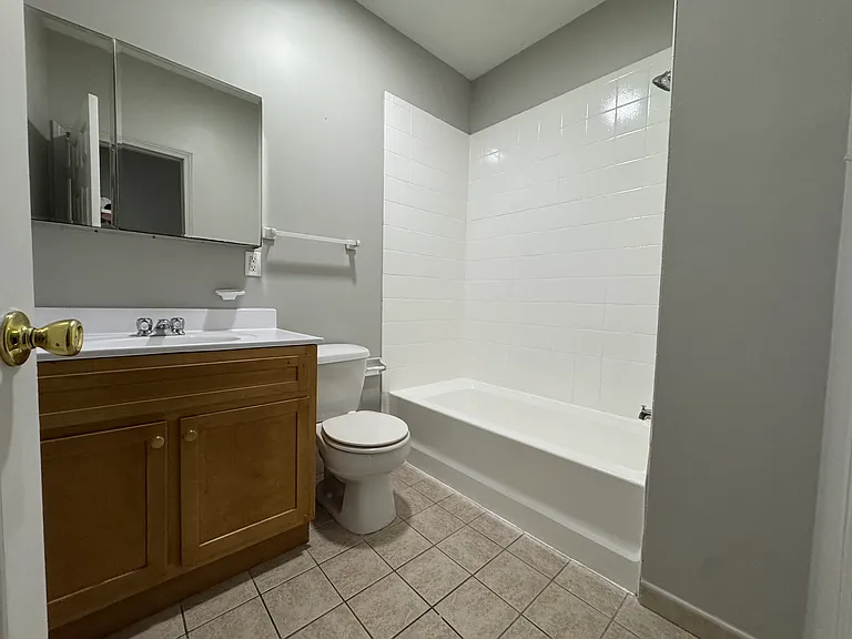 558-612 E Main St #598C — Photo 10