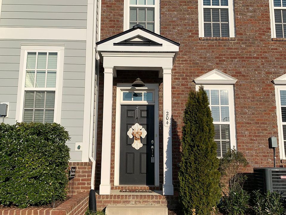 1st image of 204 Muir Ave