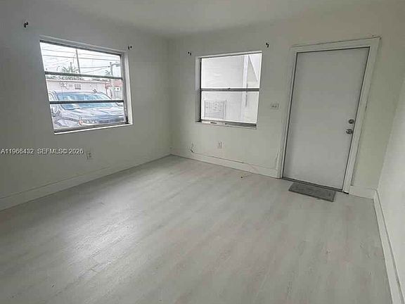2nd image of 1400 W 29th St APT 8