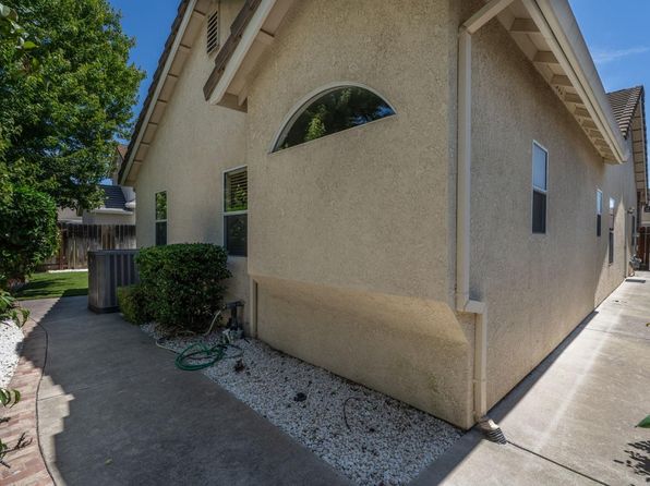 2205 Curzon Dr, Modesto, CA 95355