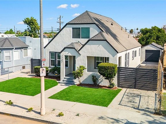 3rd image of 1707 W 65th Pl
