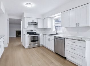 3233 Wolcott St, Flint, MI 48504