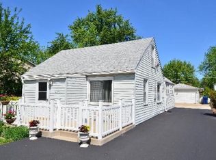 925 S Roberts Rd, Bridgeview, IL 60455