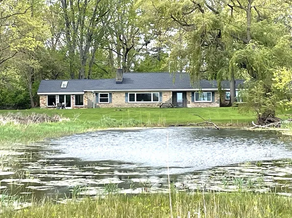 811 Bay Rd, Bay City, MI 48706