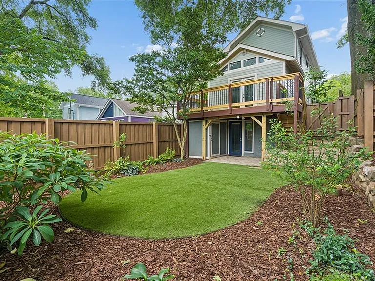 816 Virgil St NE — Photo 39