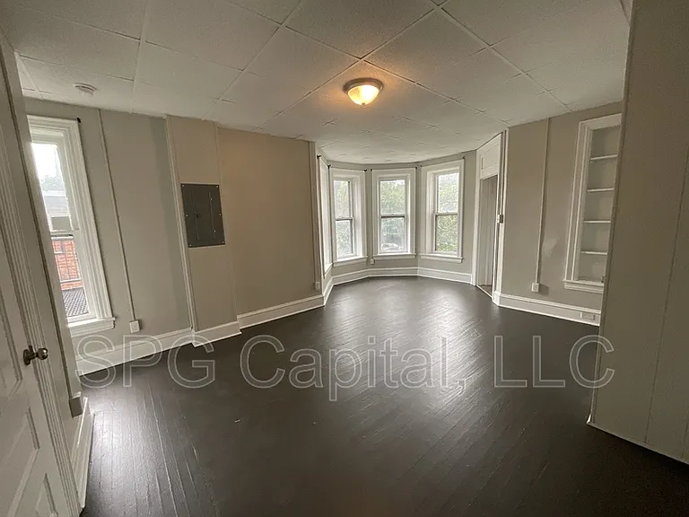 120 Lincoln Way W #2 — Photo 3