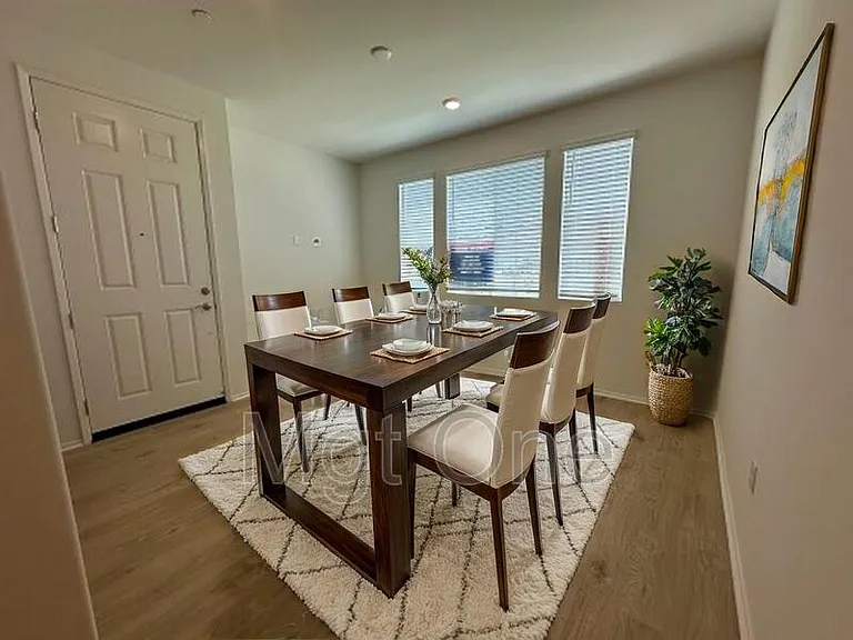 26170 Gentry Ave — Photo 7