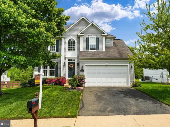 6608 Clarkes Meadow Dr, Bealeton, VA 22712