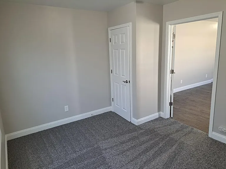 122 W Main St #REAR — Photo 8