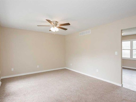 3rd image of 245 Heritage Dr