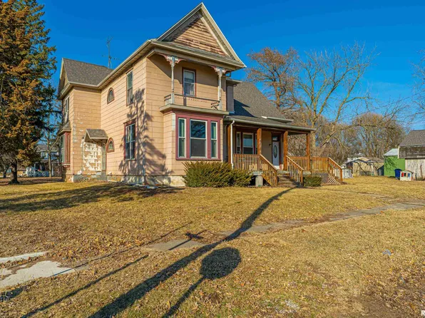 101 E Lincoln St, New Holland, IL 62671
