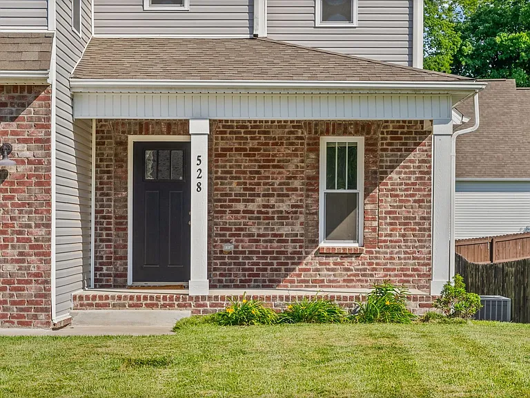 528 Macy Lynn Dr — Photo 3