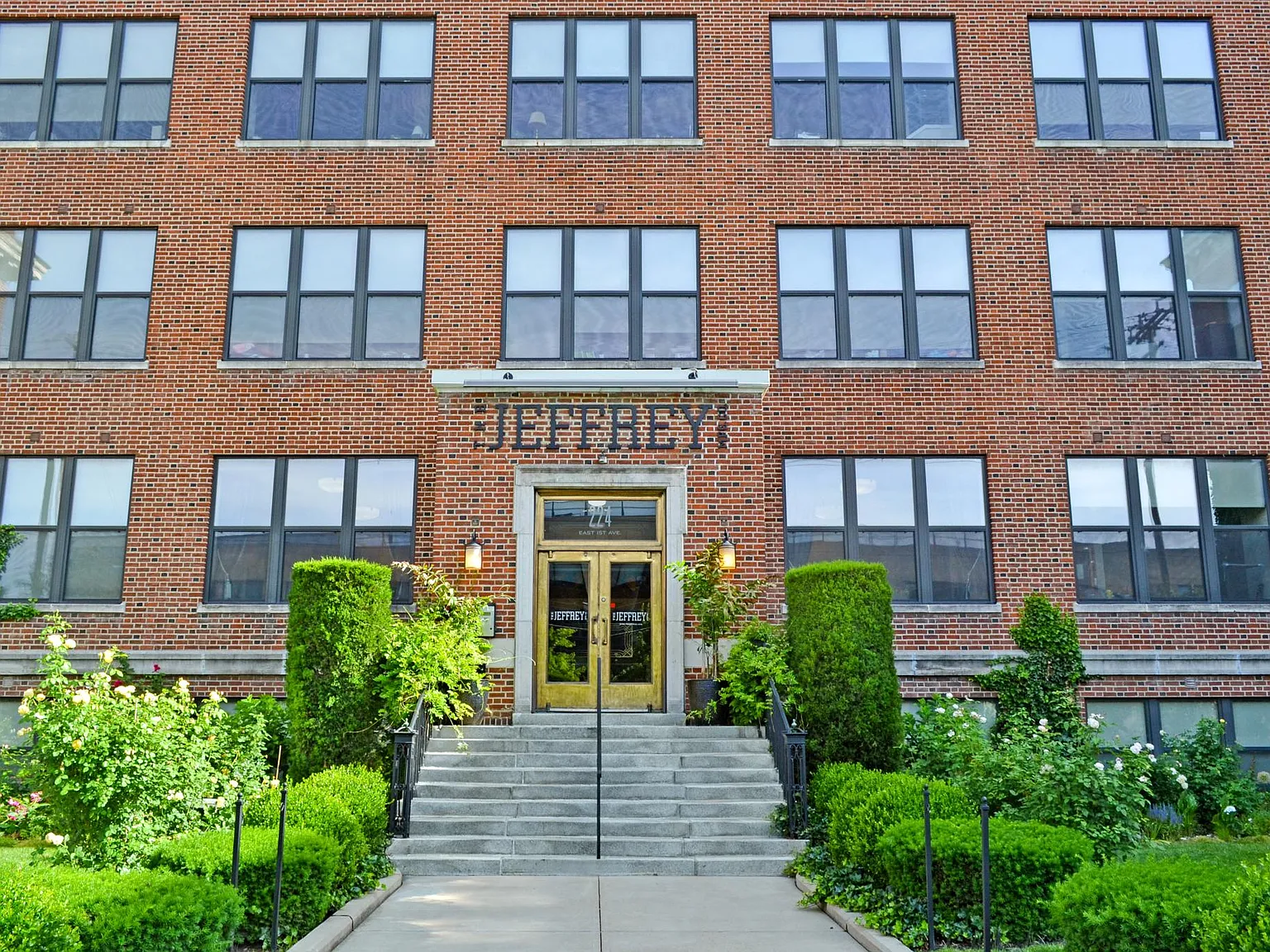 The Jeffrey — Photo 2