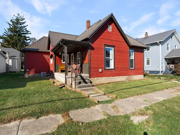 215 S Division St, Flora, IN 46929