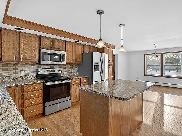 131 Barbarossa Ln — Photo 8