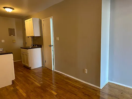 Rented by Premier One Realty LLC | media 6