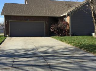 8944 W Meadow Park Ct, Wichita, KS 67205