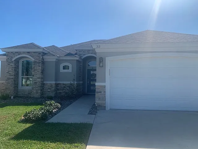18 Valdarama Dr