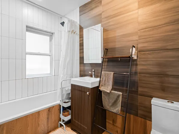 171 8th Street image 7 of 33