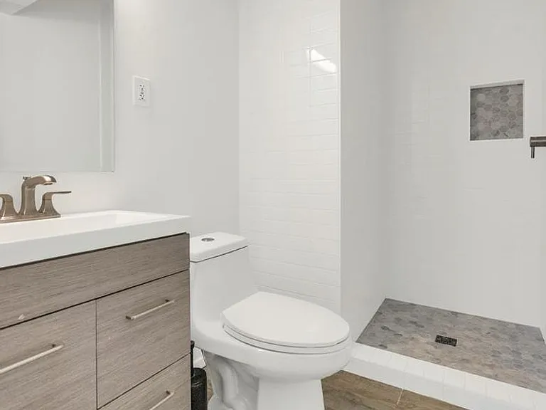 6030 N 15th St #11 — Photo 16