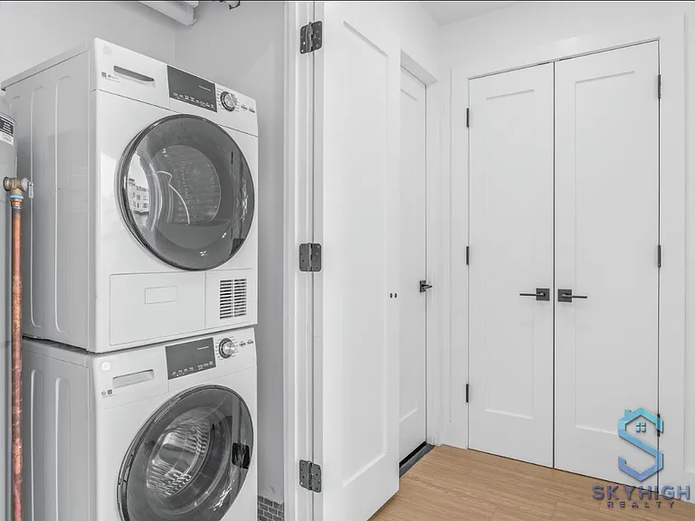 1215 Putnam Ave #3L — Photo 12