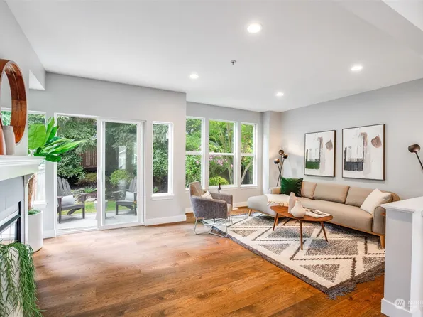2680 139th Avenue SE #103, Bellevue, WA 98005