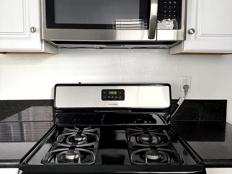 5044 W Maplewood Ave #8 — Photo 36